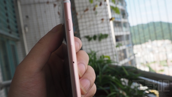 你的iPhone7脏了？洗洗就可以了