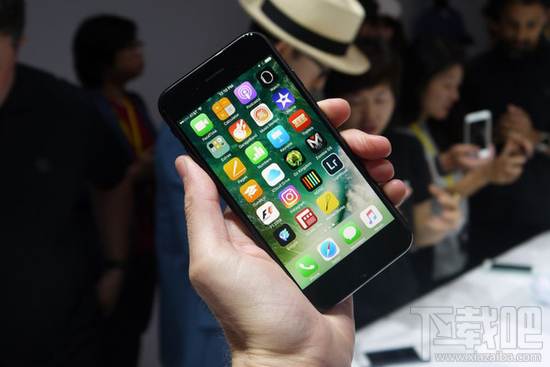 你还爱吗？iPhone7小问题一大堆 而且贵还买不到