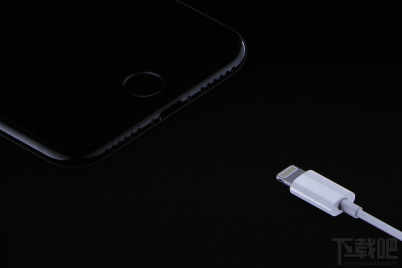 用耳机转换器的iPhone7音质不如6s直插耳机的好