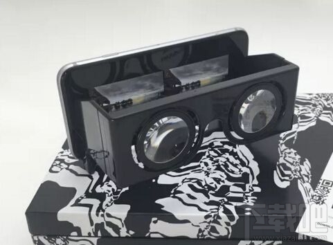 iPhone专属的VR: 这款设备能将所有图像3D化