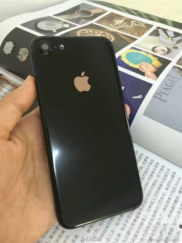充满黑科技的华强北：百十块iPhone6爆改成亮黑iPhone7