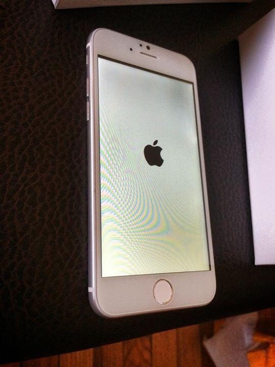 iPhone6包装盒爆光 现iPhone6开机Logo