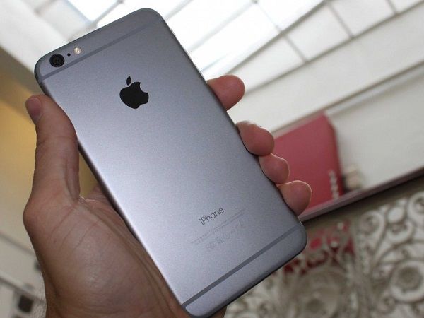 未来iPhone没接口如何充电? 苹果有解决的办法