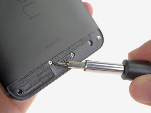 iFixit：华为Nexus 6P的可修复性得分很低