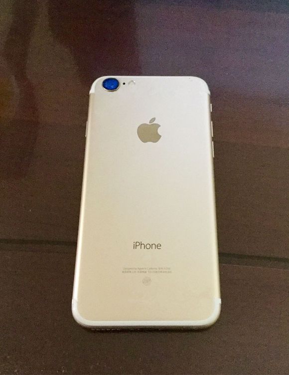 iPhone 7真机视频流出 相机还是凸出