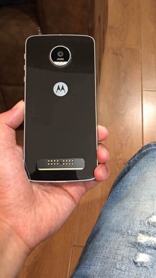 Moto Z Play原型机曝光 联想接受预定