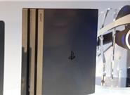 PS4 Pro实机照：和PS4 Slim一比天壤之别