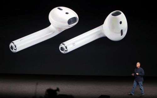 iPhone 7如何边充电边听歌？没有耳机接口的苹果iPhone 7怎么边充电边听歌