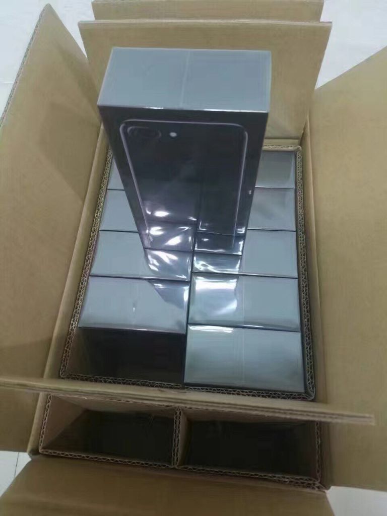 要黑就黑到底！苹果iPhone7亮黑色的盒子也是黑的