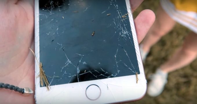 开启“飞行模式”？高空飞行下抛落iPhone7会怎么样