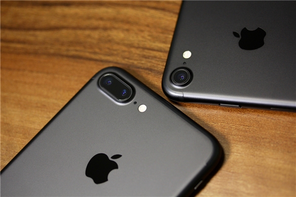 大势已去？亮黑色iPhone 7 Plus价格暴跌
