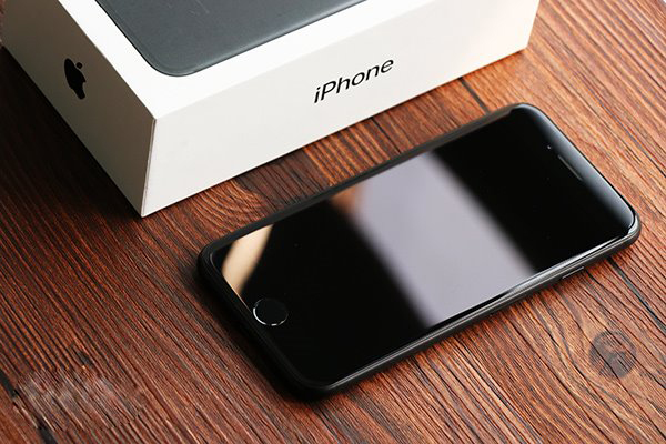 苹果员工：下一代苹果手机叫iPhone8