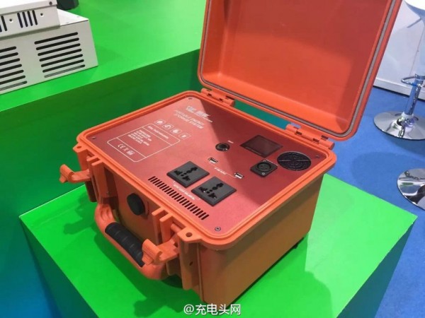 便携式储能箱来了 iPhone7 Plus能充60次