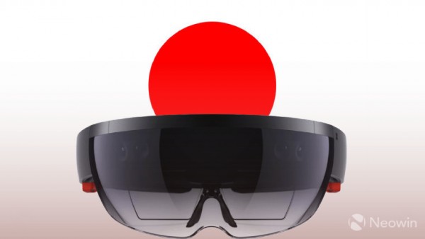 微软智能眼镜HoloLens在日本发售