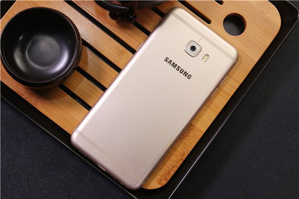 三星Galaxy C5 Pro怎么样？三星C5Pro有哪些优缺点？