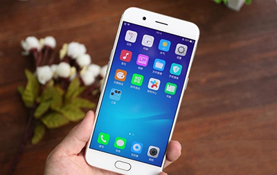 OPPO R11怎么装SIM卡？