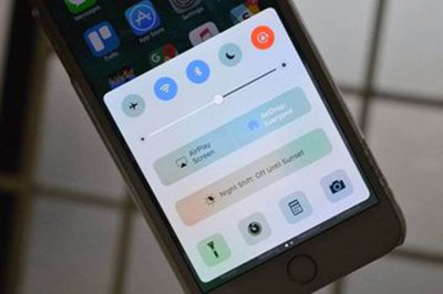 ios11公测版降级ios10.3.2进入无限恢复模式怎么办？