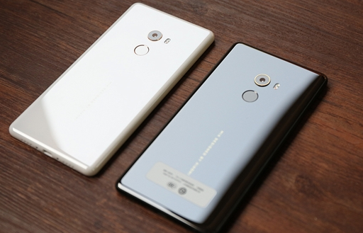 小米MIX2黑色陶瓷版和全陶瓷尊享版哪个好？哪个更划算？