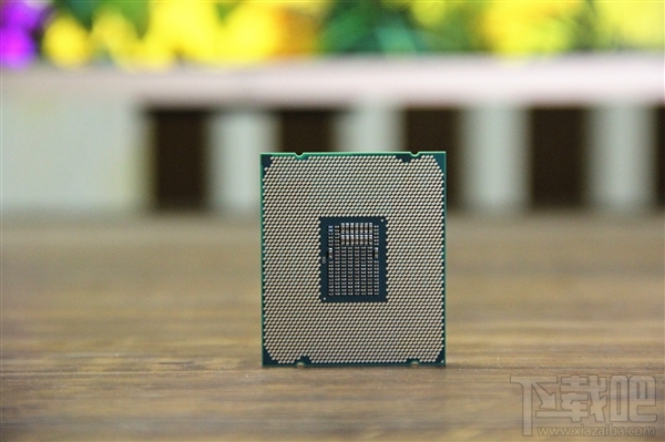 Intel i7-8565U现身： 14nm 15W低功耗