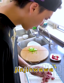 李易峰jinjinwawa是什么意思？jinjinwawa梗来源出处