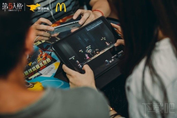 《第五人格》X麦当劳X美团外卖 万圣节庄园庆典完美落幕