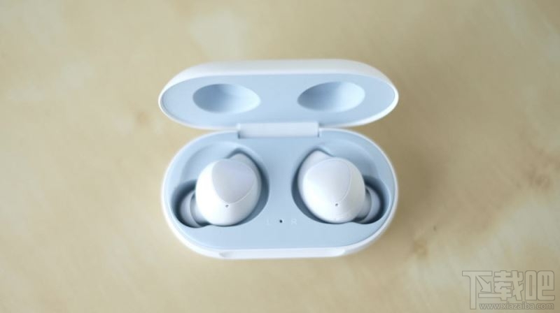 airpods pro和galaxy buds哪款好 airpods pro和galaxy buds区别对比