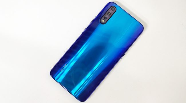iQOO Neo竞速版玩游戏卡不卡？iQOO Neo 855竞速版游戏性能体验