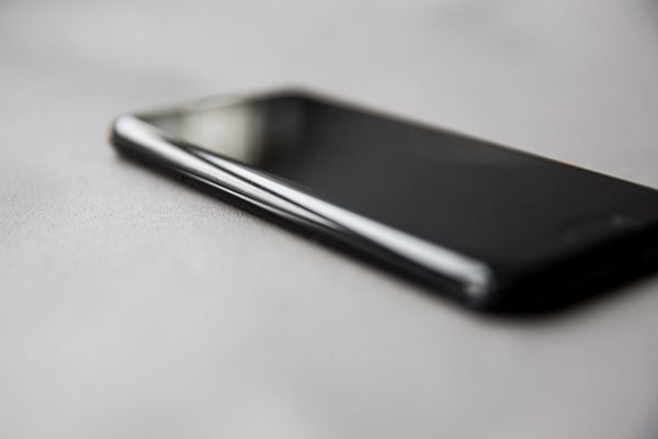 魅族17Pro和一加8Pro有什么不同？魅族17Pro和一加8Pro区别对比